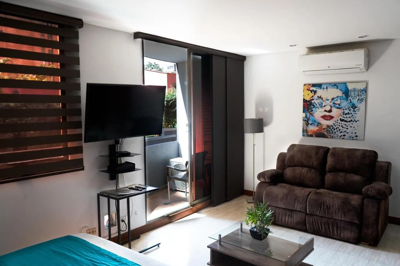 Comfortable Quite Studio In El Poblado Medellín Apartment