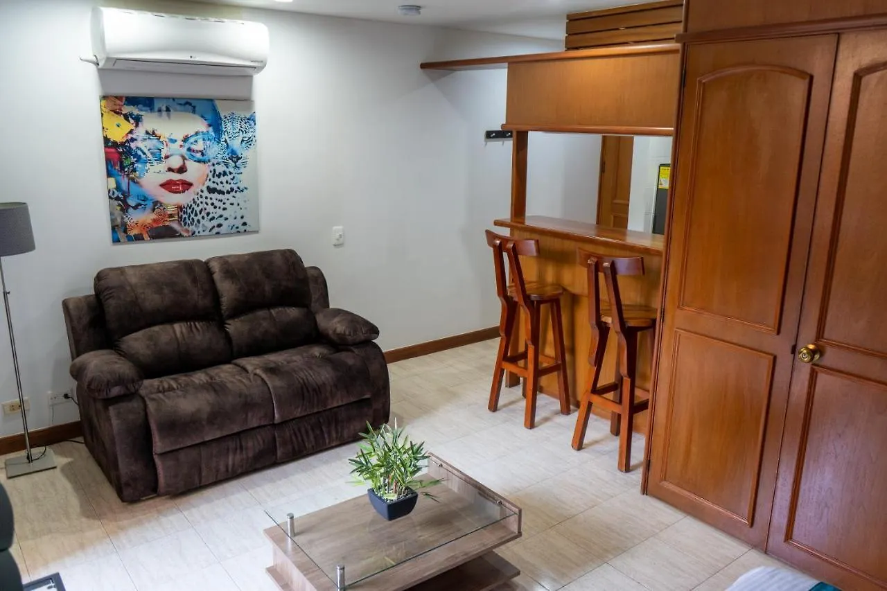 Comfortable Quite Studio In El Poblado Medellín Kolumbien